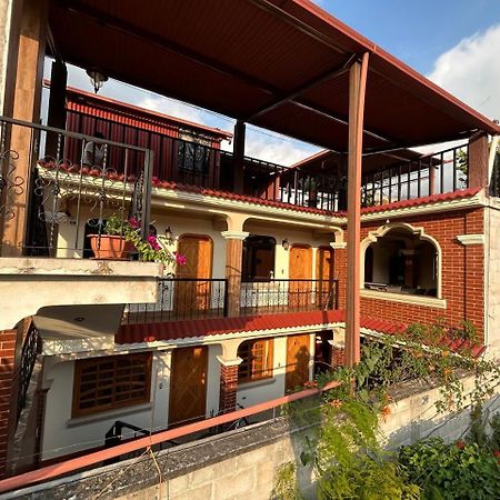 Posada Don Miguel Panajachel Esterno foto
