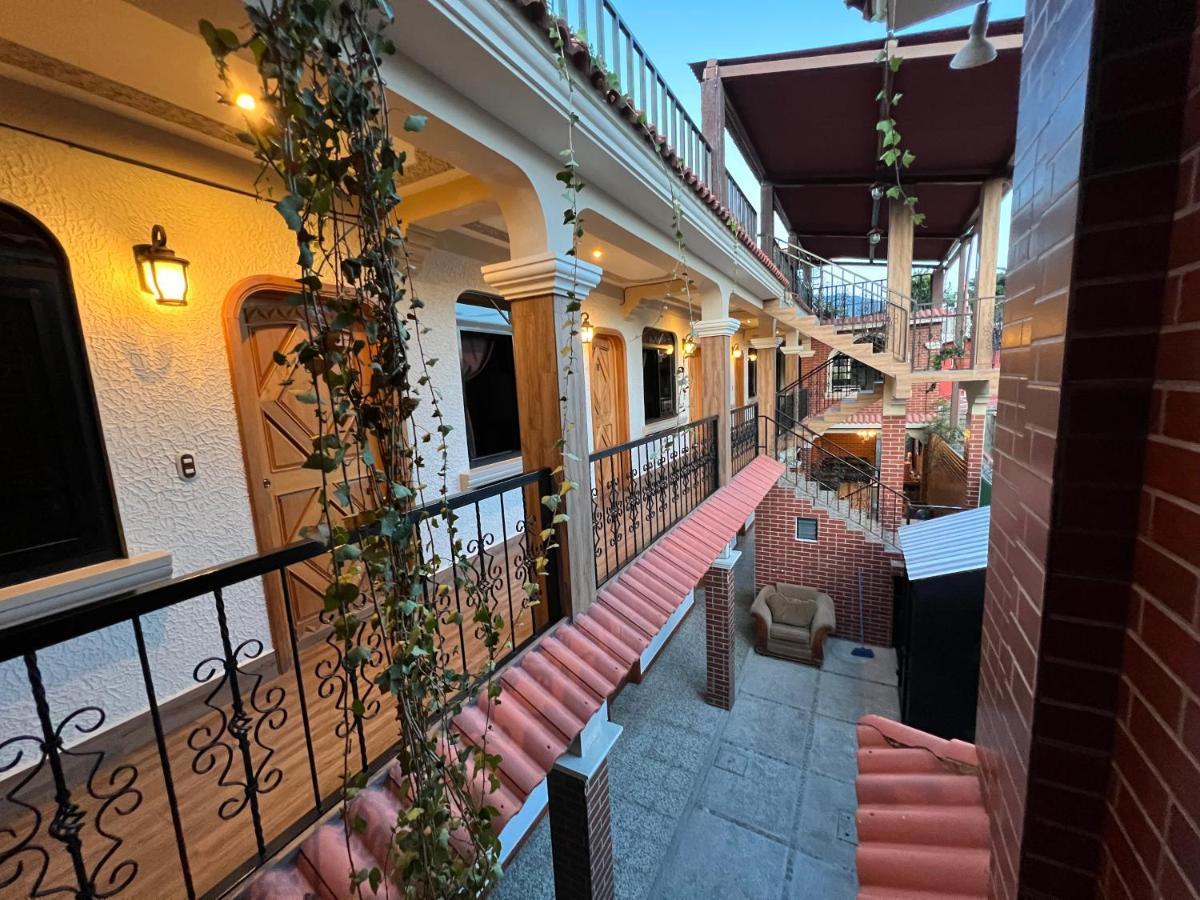 Posada Don Miguel Panajachel Esterno foto