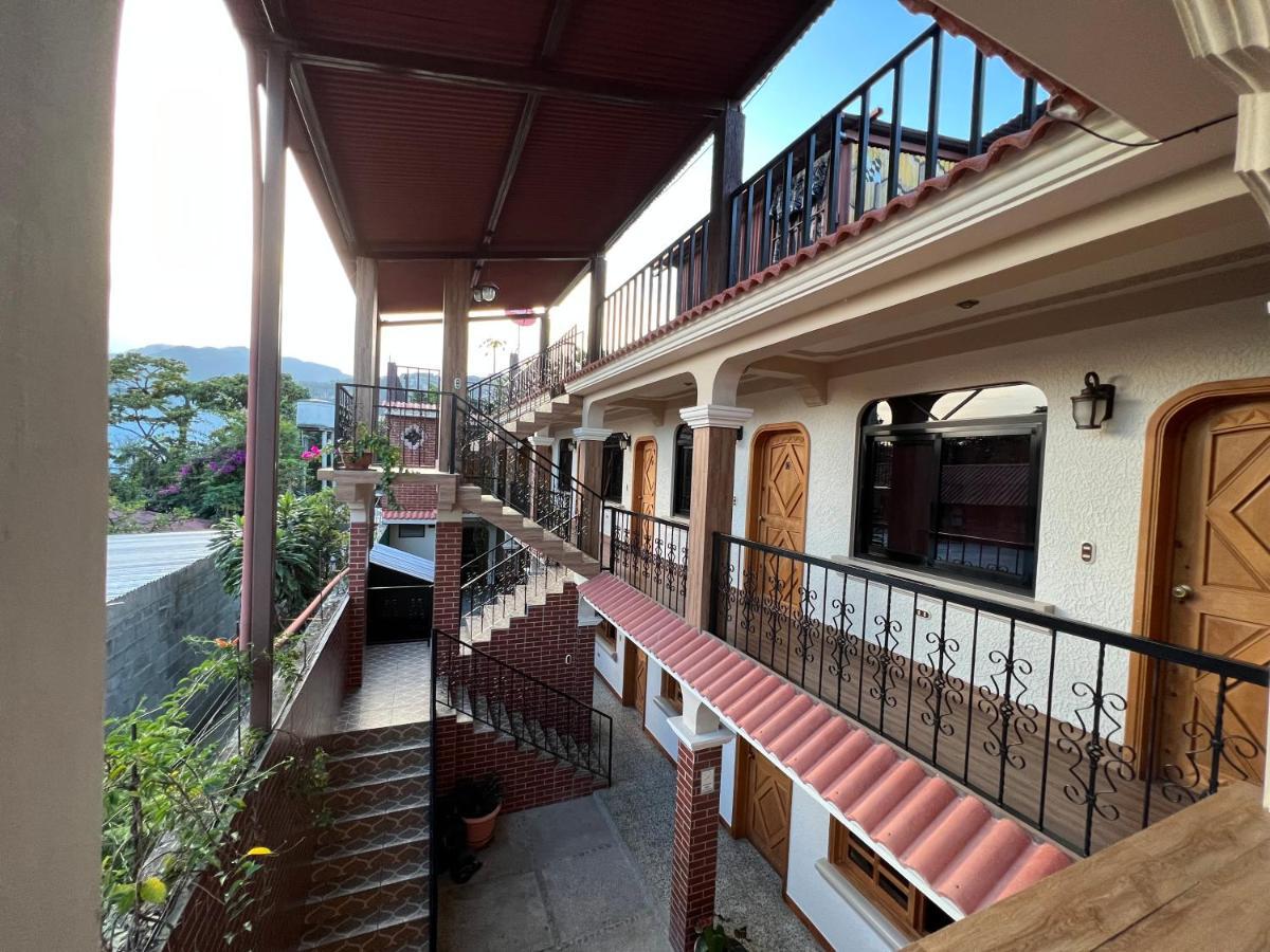 Posada Don Miguel Panajachel Esterno foto