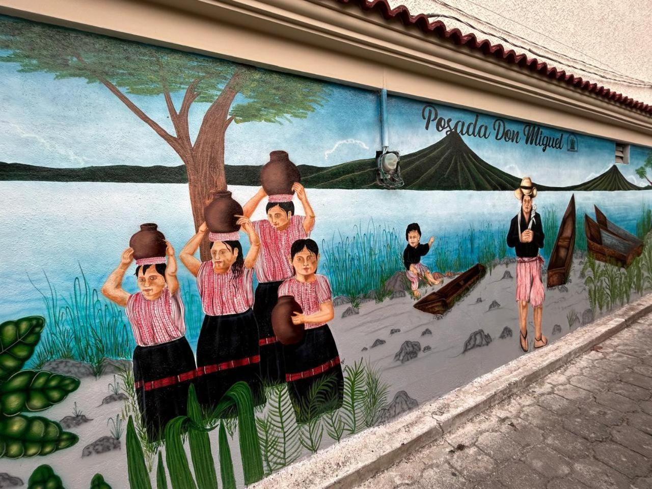 Posada Don Miguel Panajachel Esterno foto